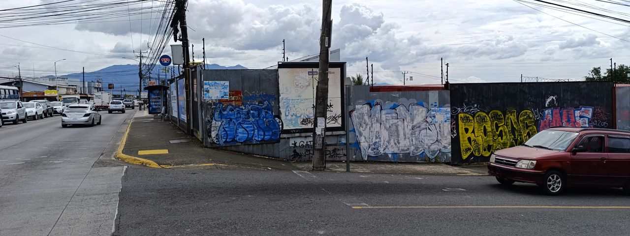 Lote Comercial — photo 1 of 19