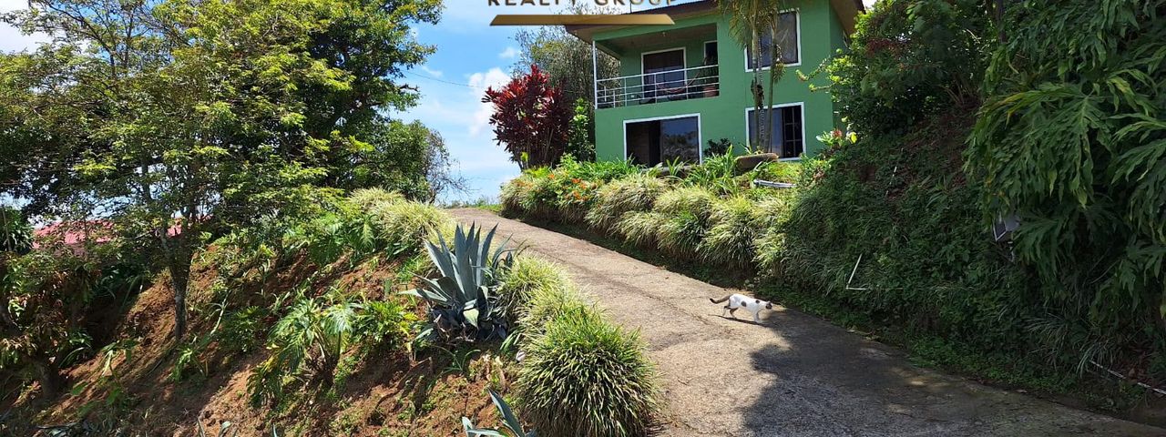LARGE PROPERTY WITH 3 HOMES IN SARCHÍ — foto 1 de 20