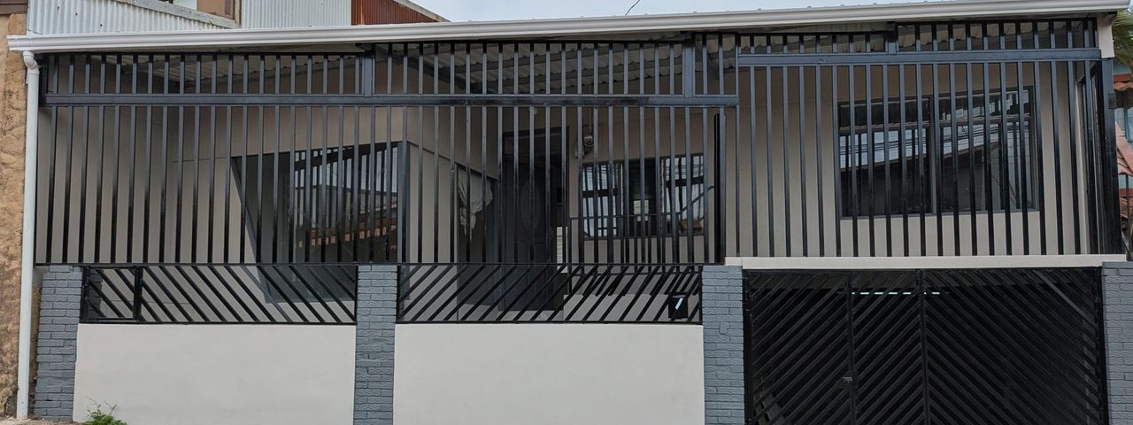 🏠 Casa Moderna Recien Remodelada en San Antonio de Coronado ✅ — foto 1 de 5