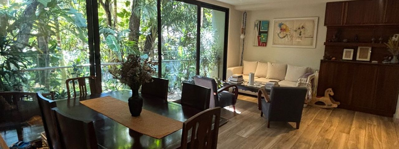 Oasis Urbano en Santa Ana 148 m2 de Lujo Naturaleza y Privacidad Exclusiva — photo 1 of 31