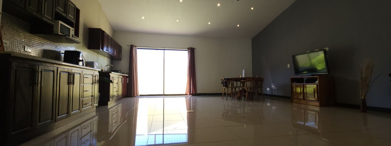 Residencia de Lujo en Ciudad Cariari | 862 m² de Terreno, Smart Home y Ubicación Estratégica — foto 1 de 18