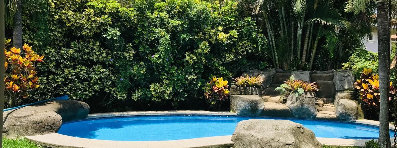 Lujosa Residencia con Piscina en Valle del Sol – El Estilo de Vida que Usted Merece en Lindora — photo 1 of 10