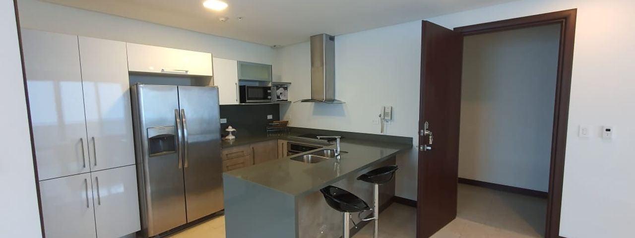 Alquiler de Apartamento de 2 Habitaciones – Nunciatura, Rohrmoser — photo 1 of 14