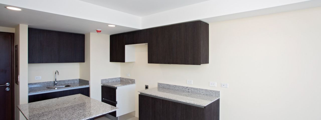 Moderno Apartamento en Piso 14 – Torres Los Yoses (Vistas al Sur) — photo 1 of 9