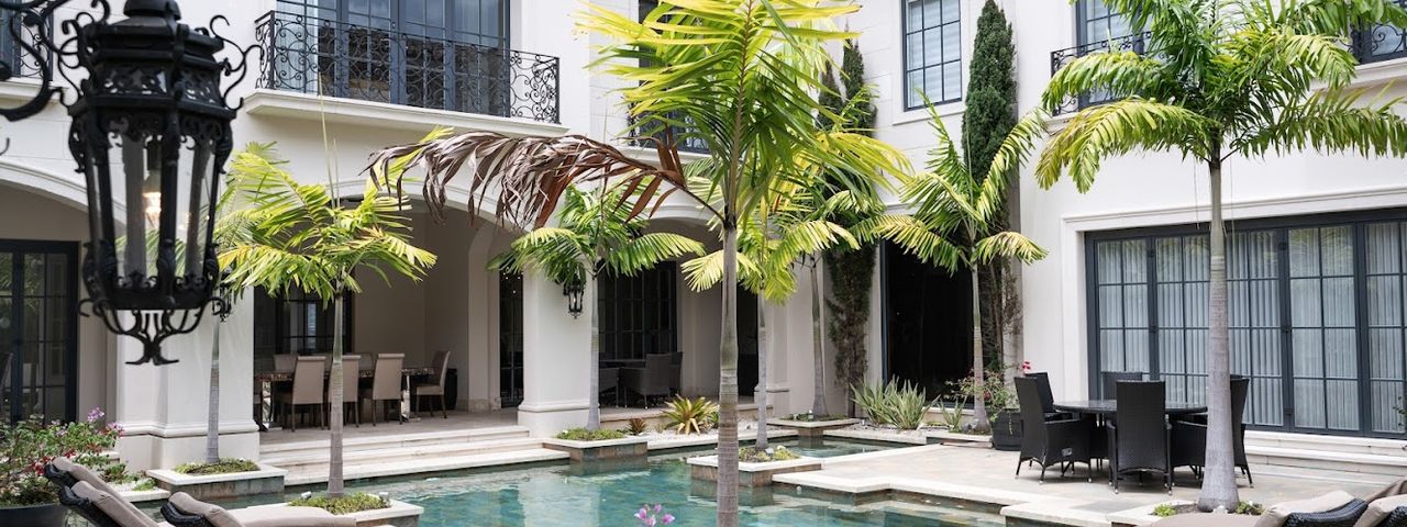 Mansión de Lujo con Piscina en Santa Ana - 930 m2 — photo 1 of 20