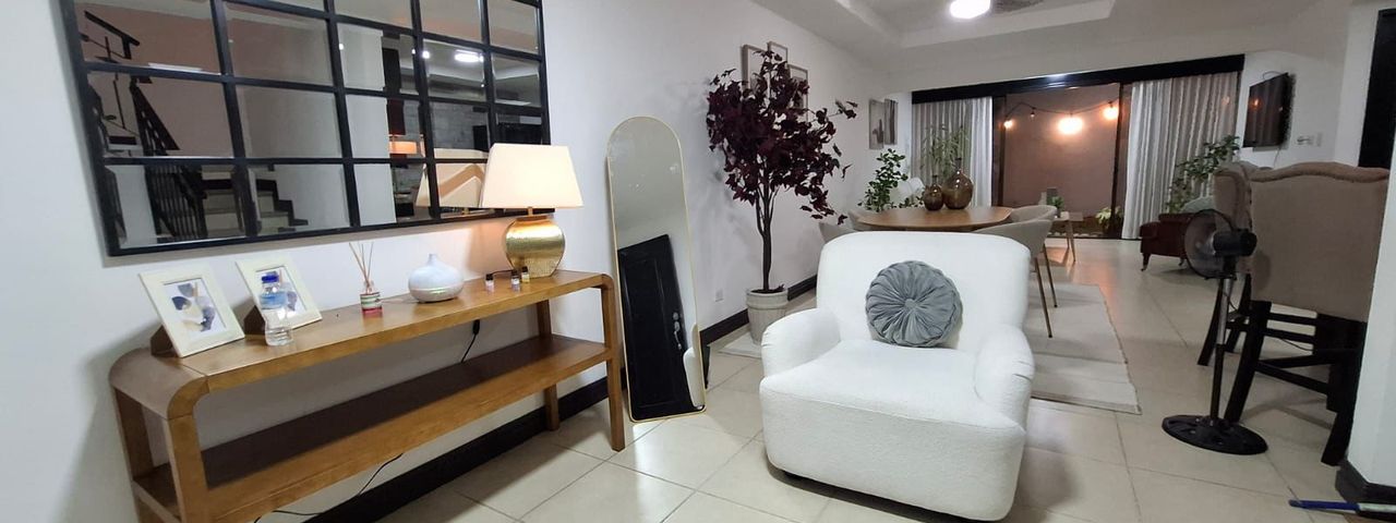 Casa en Condominio Santa Ana Hills - 3DOR/2.5BA - 240 m2 — photo 1 of 17