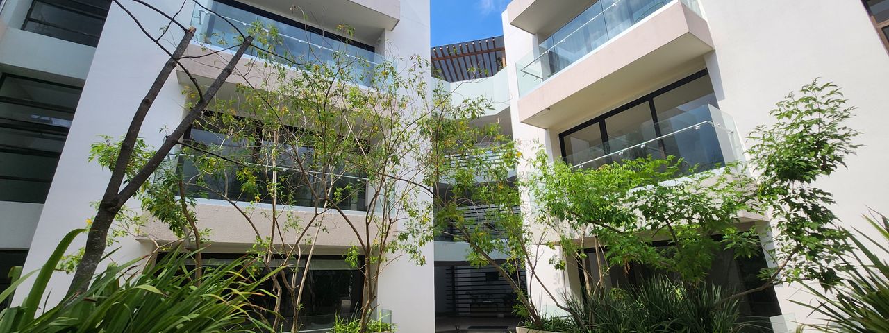 Moderno Apartamento de 2 Hab / 2 Ba – Ubicación Premium en Santa Ana — photo 1 of 17