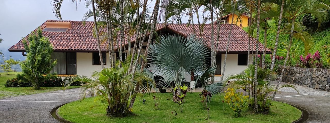 Casa San Laz — photo 1 of 18