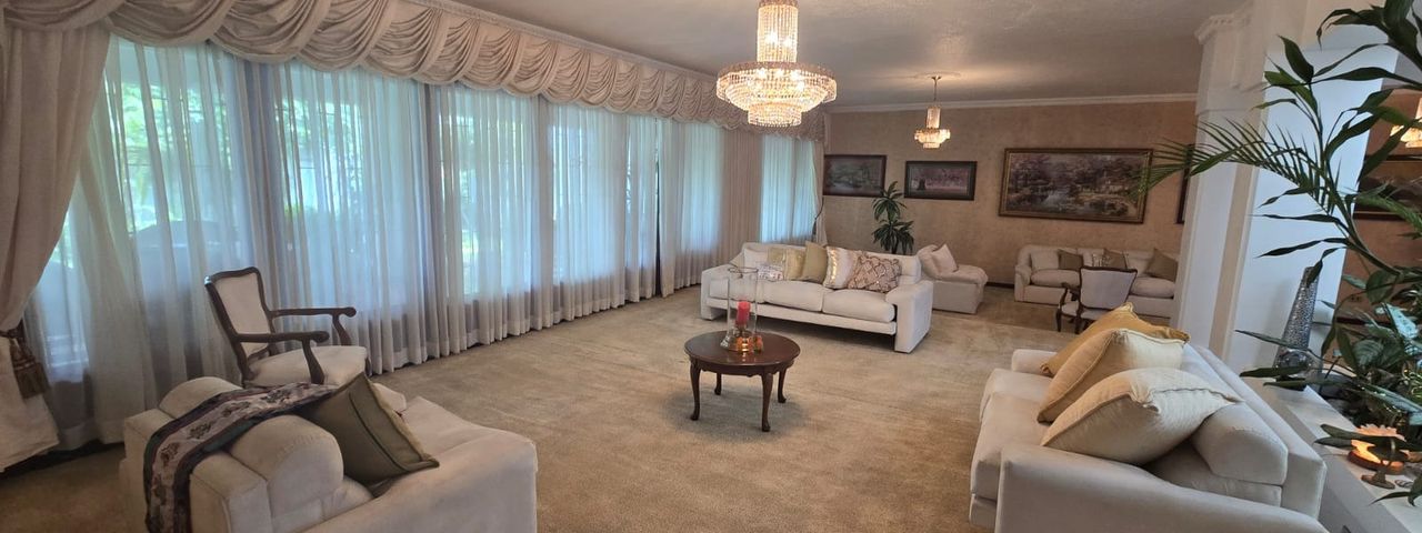 Venta de Casa en Residencial Montenegro, Alajuela — photo 1 of 18