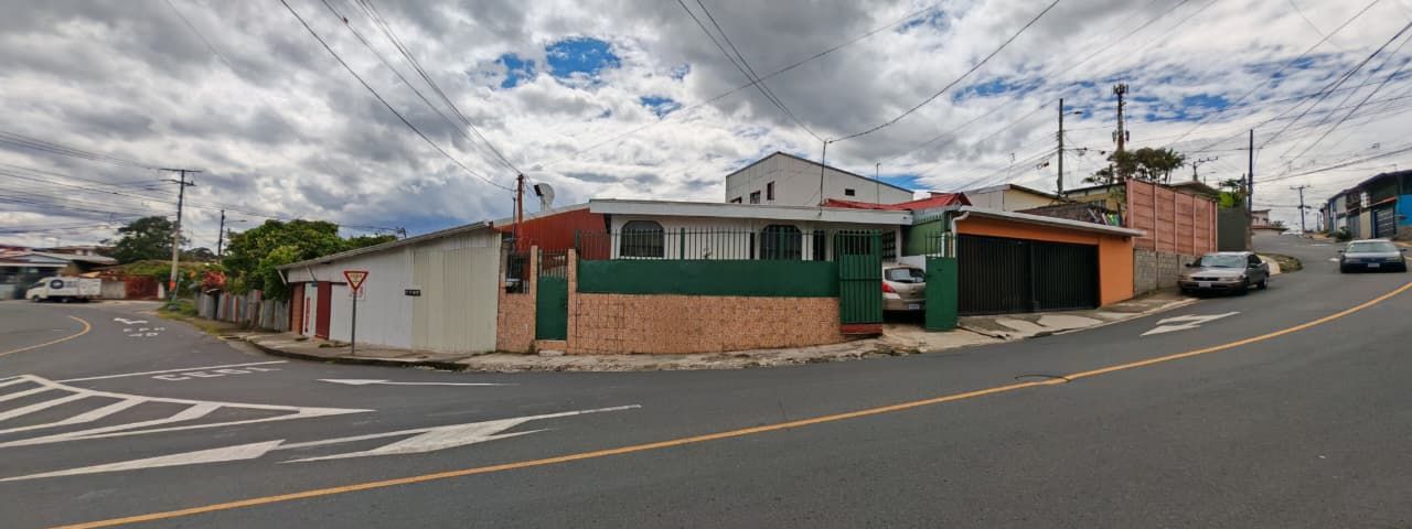 Venta de lote de 453 m2 para desarrollo de apartamentos en San Antonio de Coronado — foto 1 de 5