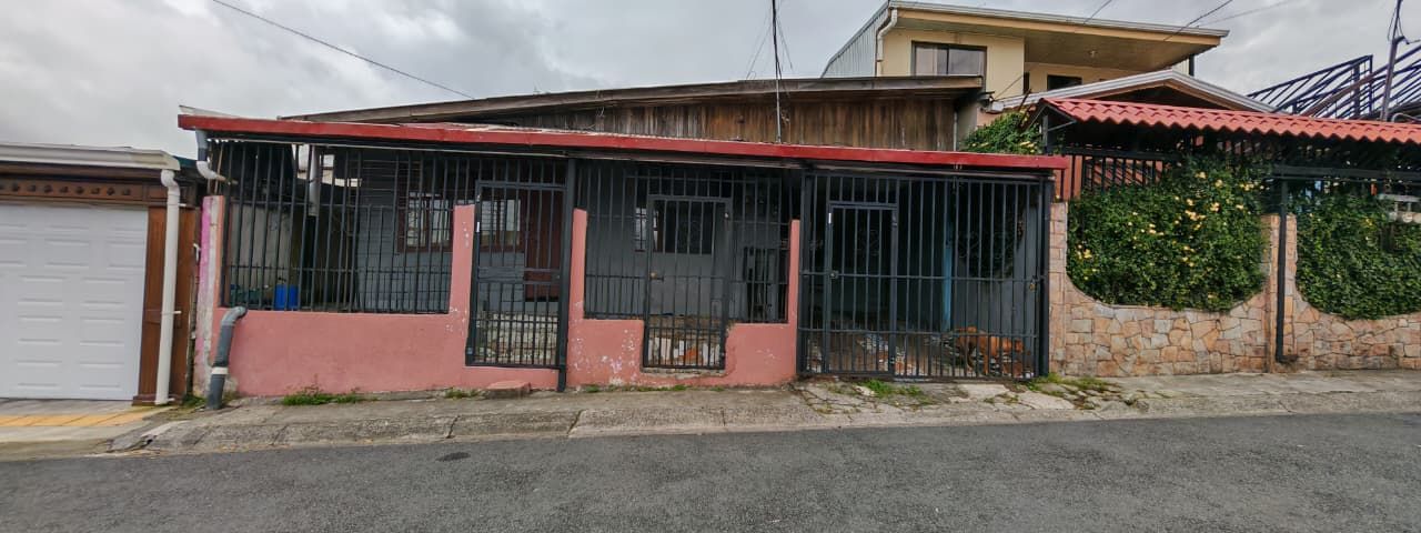 Venta de lote de 260 m2 ideal para construir apartamentos en San Antonio de Coronado — foto 1 de 5