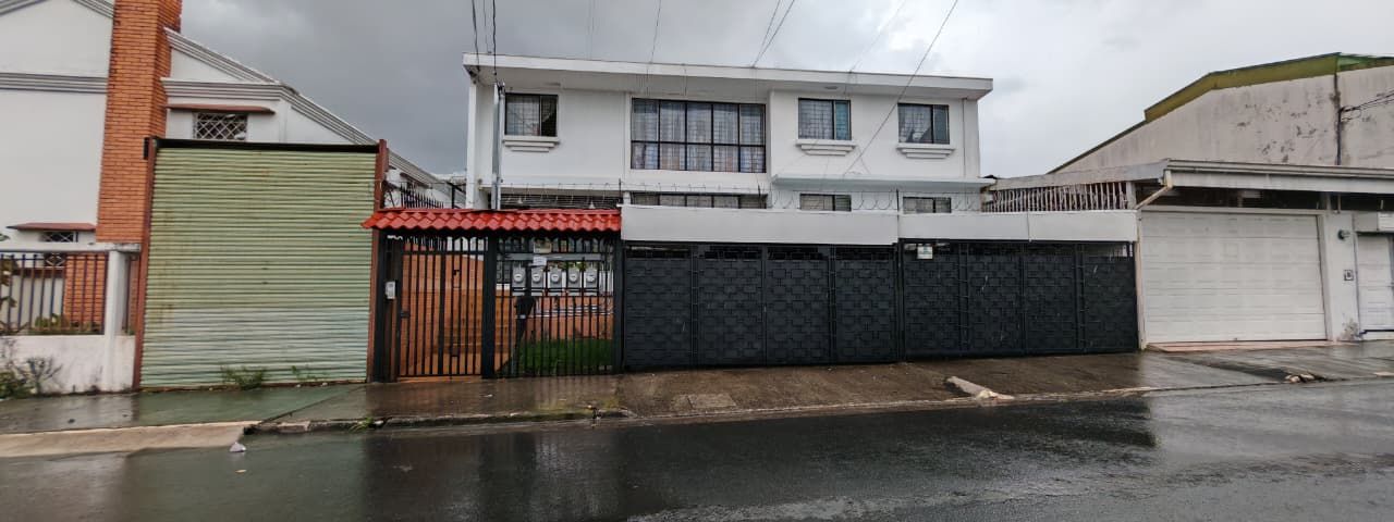 Venta de propiedad con cuatro apartamentos en Montelimar, Guadalupe — foto 1 de 5