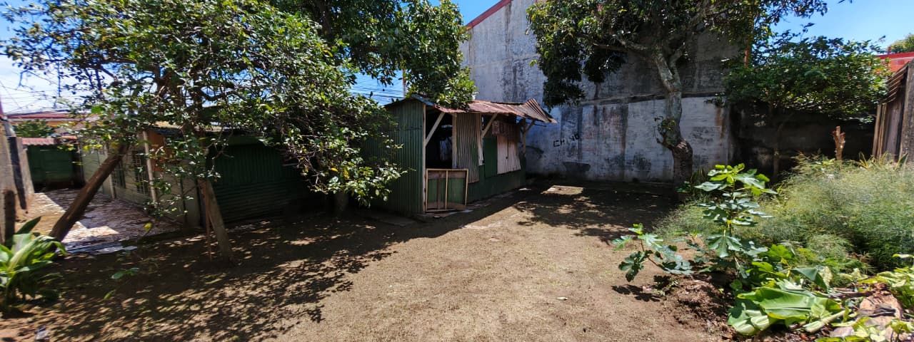 Venta de terreno de 307 m2 cerca de la UCR, permiso para construir 5 pisos — foto 1 de 5