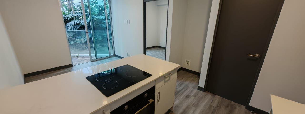 Venta de apartamento a estrenar con parqueo en piso 8, Torre Scret Sabana, San José — foto 1 de 5