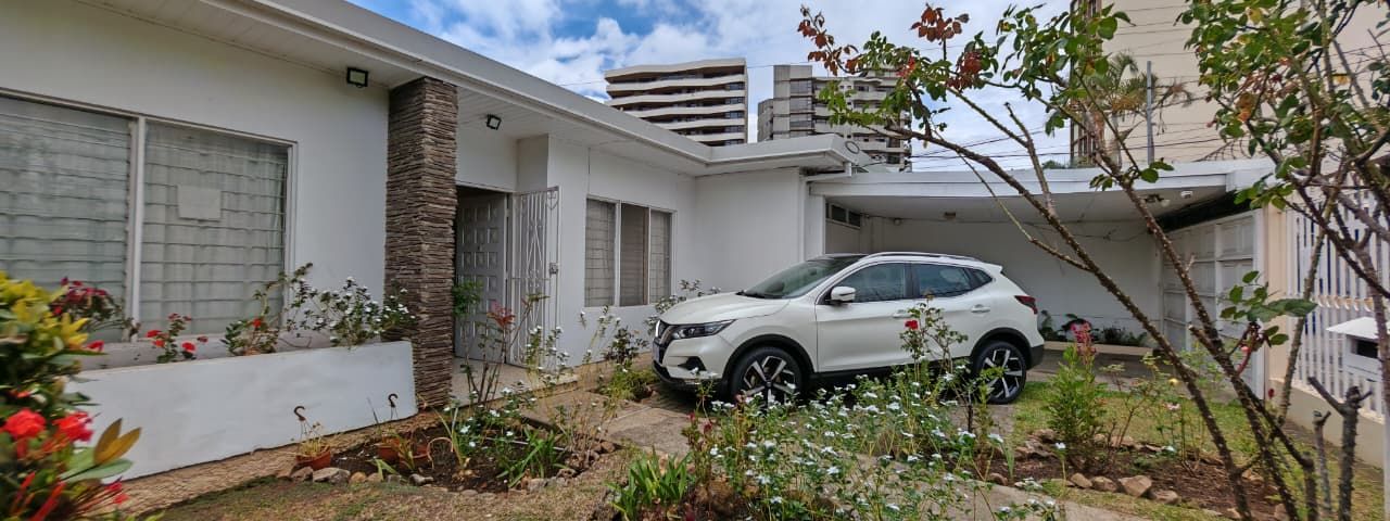 Venta de casa con 419 m2 de lote en Nunciatura, San José — foto 1 de 5