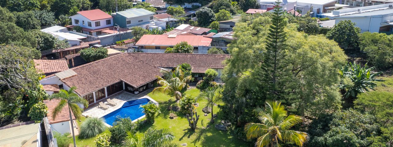 21219 - La Estancia de Maynard: Single-Level Home with Pool and 2 Guest Units — photo 1 of 12