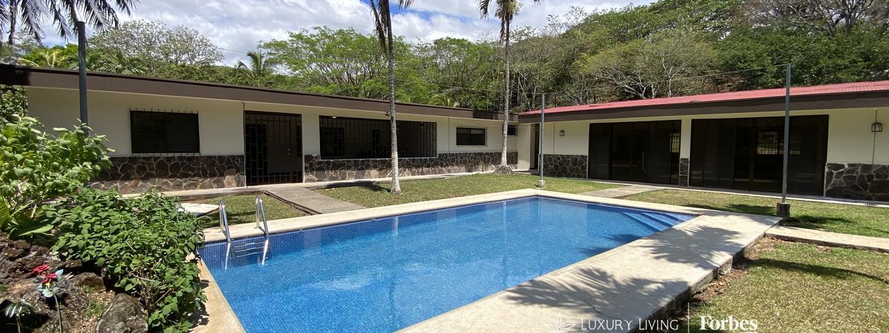 21391 - Spacious Estate for Rent with Pool and Deer in Ciruelas — photo 1 of 21