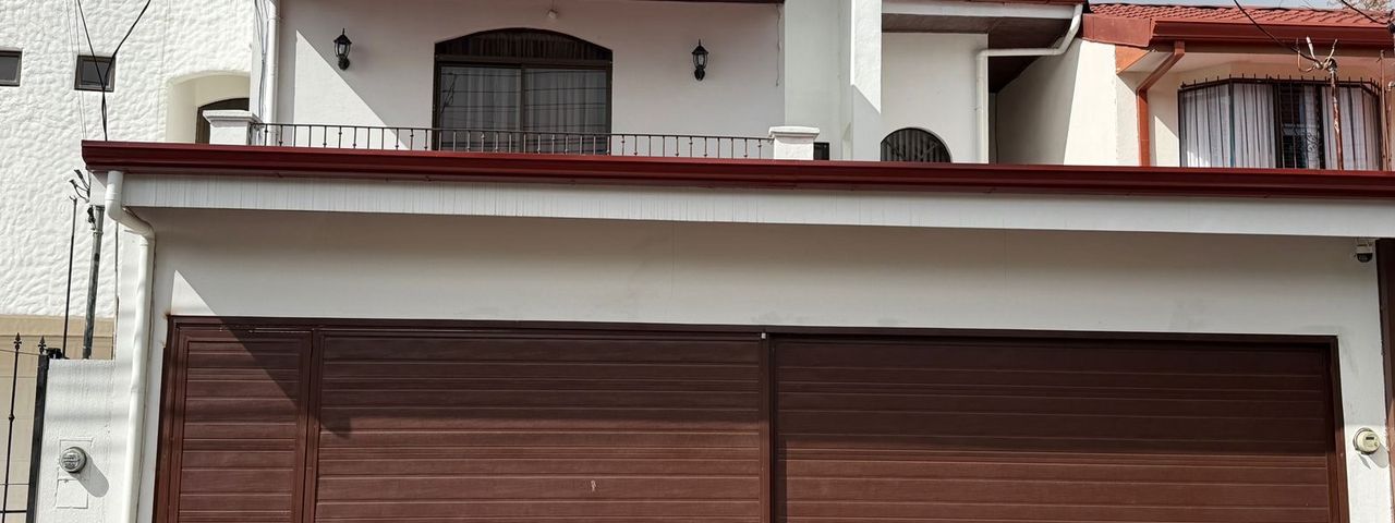 Bella casa en San Pablo de Herdia — photo 1 of 10
