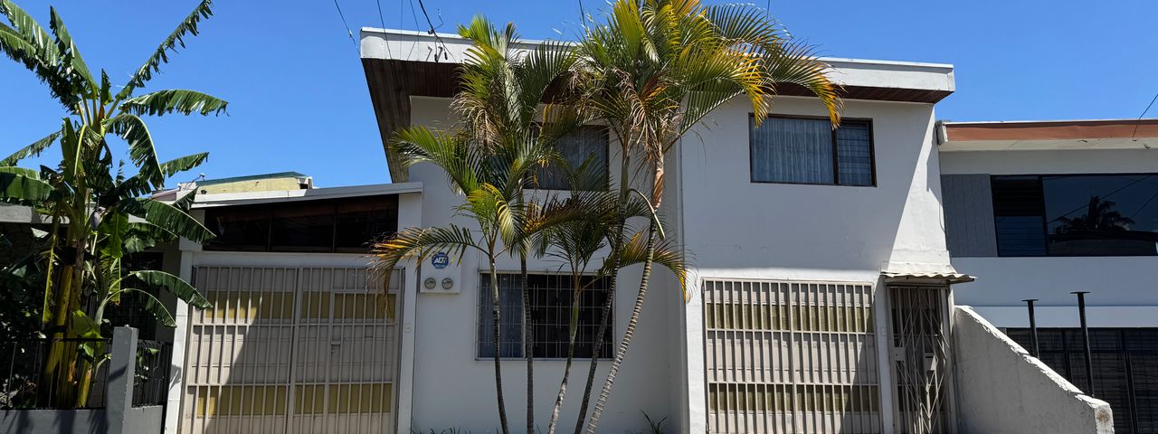 PROPIEDAD DE USO MIXTO – SABANA OESTE — photo 1 of 20