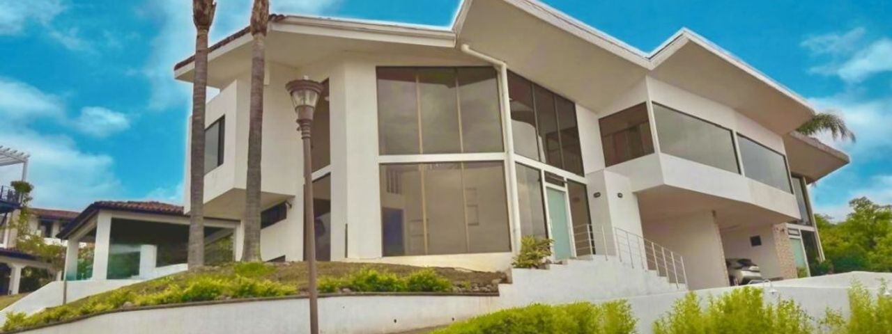 Luxury Duplex for Sale – Gated Community, Escazu-Santa Ana, Costa Rica — photo 1 of 7