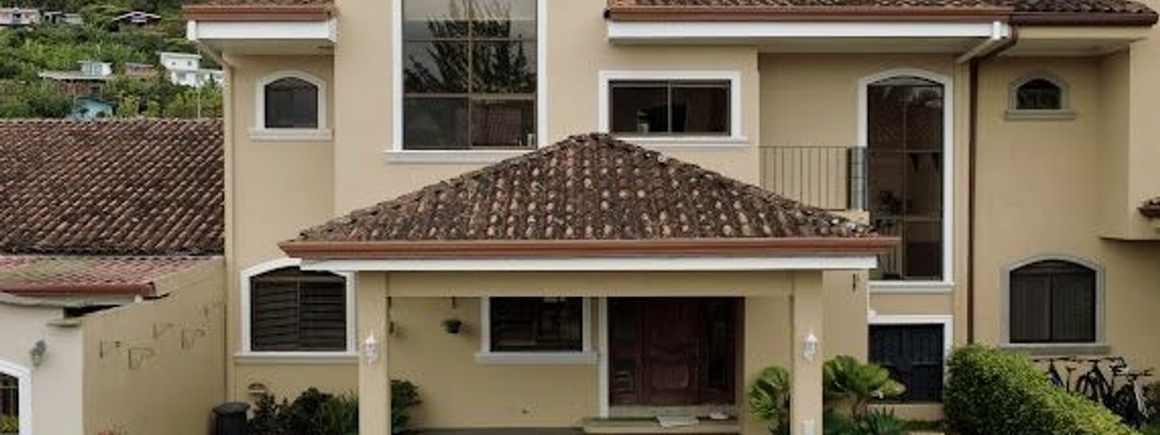 casa Iki  / Shift Esperanza — photo 1 of 7