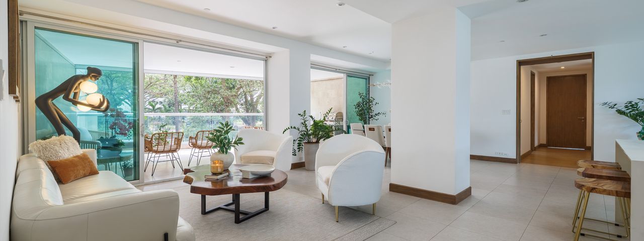 21403 - Furnished apartment, renovated and available for immediate delivery — photo 1 of 20