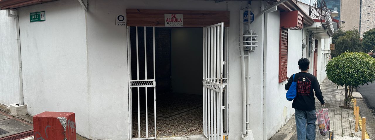 LOCAL COMERCIAL ESQUINERO EN BARRIO AMON — photo 1 of 6
