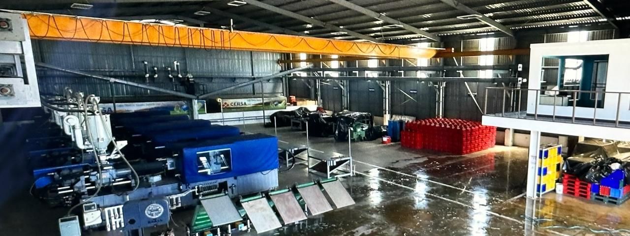 TERRENO Y BODEGA EN VENTA EN SANTA BARBARA DE HEREDIA CON USO DE SUELO INDUSTRIAL — photo 1 of 7
