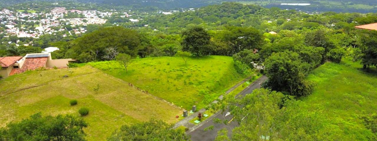 Lote Premium en Hacienda Los Bambúes - Brasil Santa Ana — photo 1 of 15