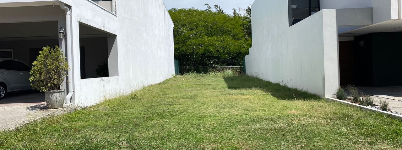 Se Vende Lote #88 en Condominio Lusso - Santa Ana — photo 1 of 10