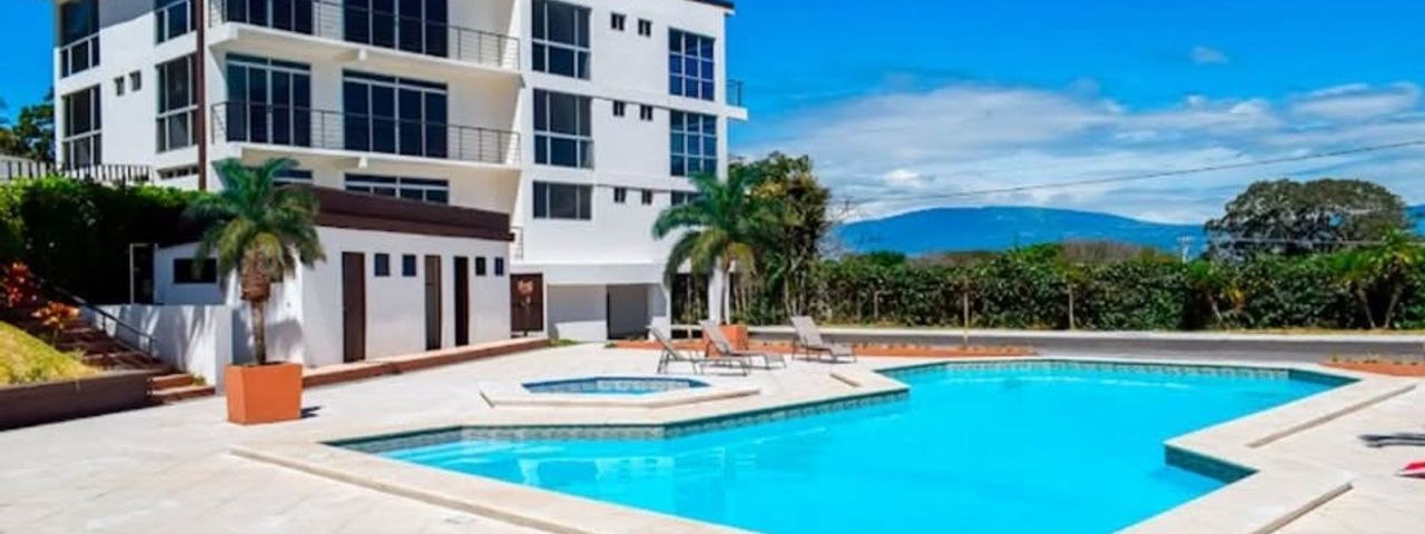 Alquiler de Apartamento en 3er Piso – Piedades de Santa Ana — photo 1 of 11