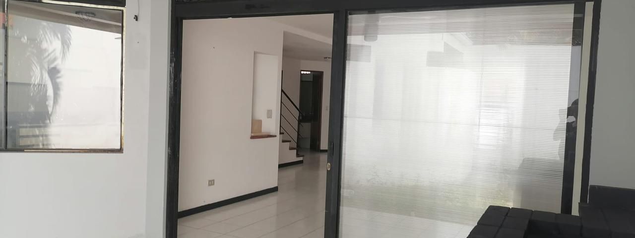 CASA EN VENTA, SAN JOSÉ, ROHRMOSER — photo 1 of 16