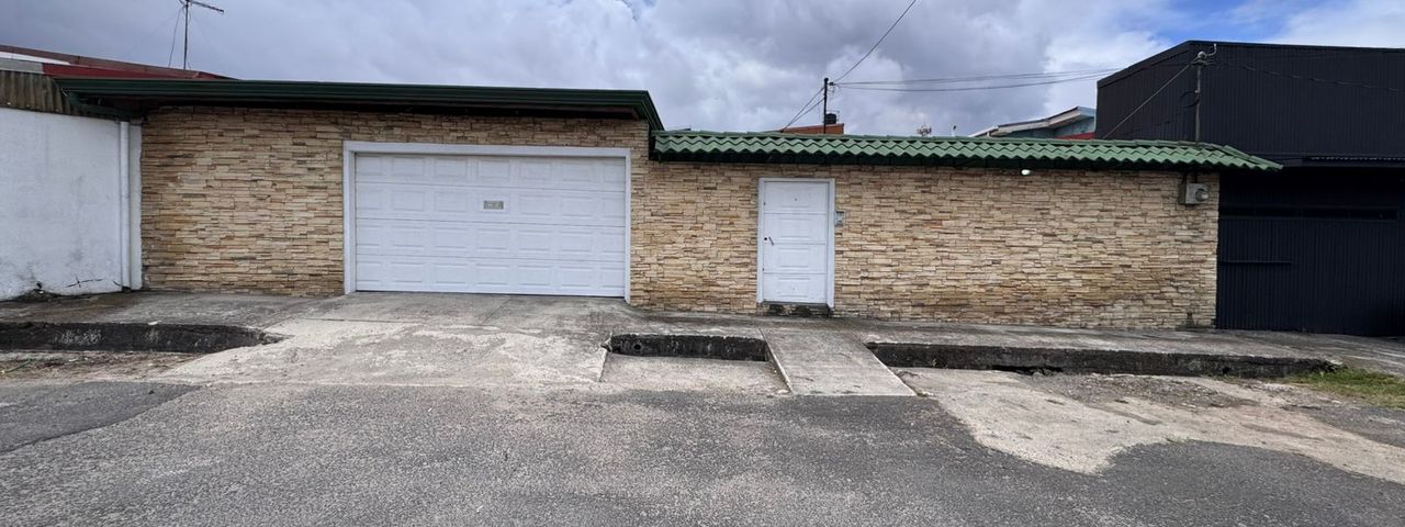 Bella Casa a la Venta — photo 1 of 6