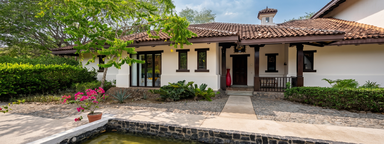 Villa Encanto — photo 1 of 20