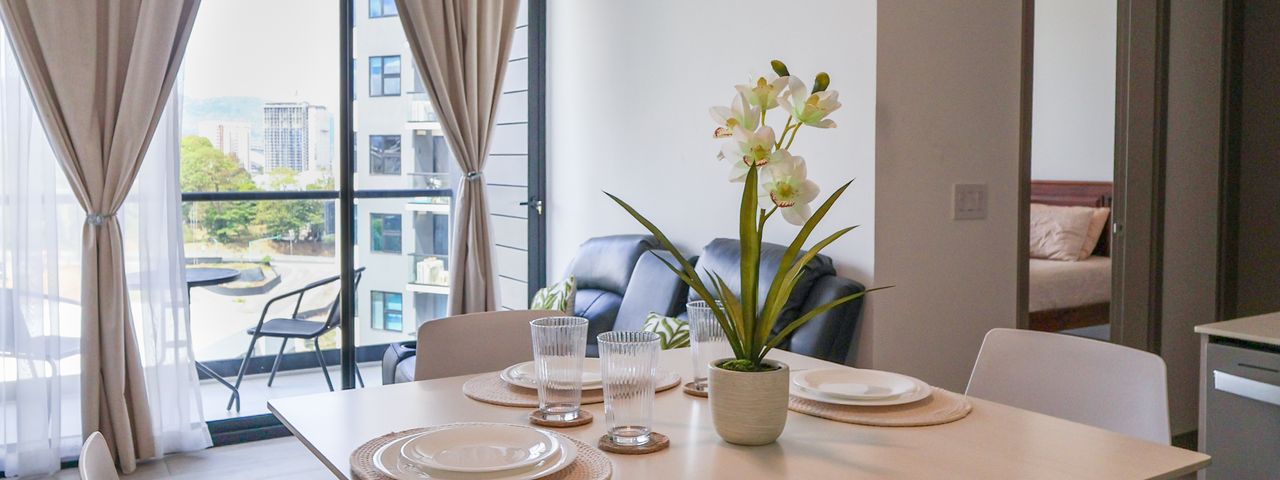 Venta de apartamento totalmente amueblado en Condominio Núcleo Sabana — photo 1 of 15