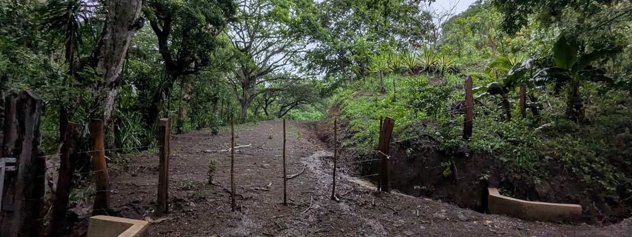 Terreno junto a la entrada Cristo Redentor Nicoya — photo 1 of 5