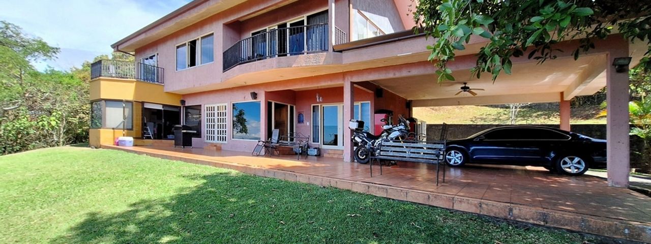 Casa de montaña para remodelar en Ciudad Colón — photo 1 of 21