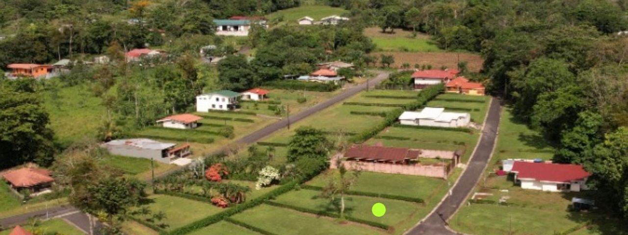 VENTA Lote con vista al volcán, condominio en La Fortuna — photo 1 of 18
