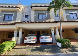 Townhouse de Lujo en Santa Ana Hills – Renovada, 169 m² y Amenidades de Primer Nivel, Condominio Santa Ana Hills, Calle Machete, San José Province, Santa Ana, Costa Rica