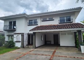 Casa Colonial en Valle del Sol de 4 Dormitorios y Piscina Privada, San José Province, Pozos, Valle del Sol, Costa Rica