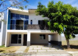 Casa Contemporánea en Condominio Montezuma | 3DOR / 2.5BA | 250 m², Alajuela Province, Grecia, Costa Rica