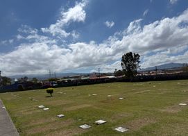 Lote funerario, Camposanto La Piedad Moravia, del Mall Don Pancho, San José Province, San Vicente, Costa Rica