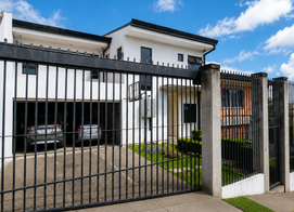 En Venta Casa Residencial en Lomas de Ayarco, WX5J+J6C, C125, San José Province, Tirrases, Ayarco Sur, Costa Rica