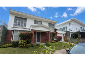 Casa comercial en Freses, San José Province, Curridabat, Costa Rica