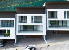 Casa de 4 Habitaciones en Alquiler en Condominio Santa Ana Boulevard, Lindora, Condominio Santa Ana Boulevard, Calle Lindora, San José Province, Santa Ana, Costa Rica