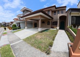CASA EN VENTA CONDOMINIO VILLANGEL SANTO DOMINGO, Condominio Villangel, Unnamed Rd, Heredia Province, Angeles, Costa Rica