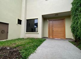 HERMOSA CASA CON DOS ESTUDIOS EN LOURDES DE MONTES DE OCA, San José, San Pedro, Lourdes, Costa Rica