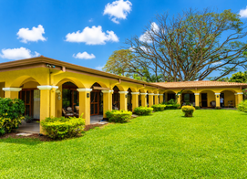 HERMOSA PROPIEDAD CON DOS CASAS, San José Province, Ciudad Colón, Costa Rica