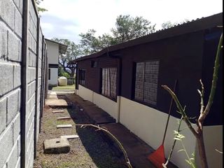 ALQUILO CASA TIPO CABAÑA ALAJUELA A 1.2K DE LA CORTE MAXIMO 4 PERSONAS 1 MASCOTA — photo 2 of 5