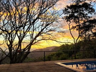 Hilltop INCOME PRODUCING VILLA Investment with Ocean Views! — foto 5 de 19